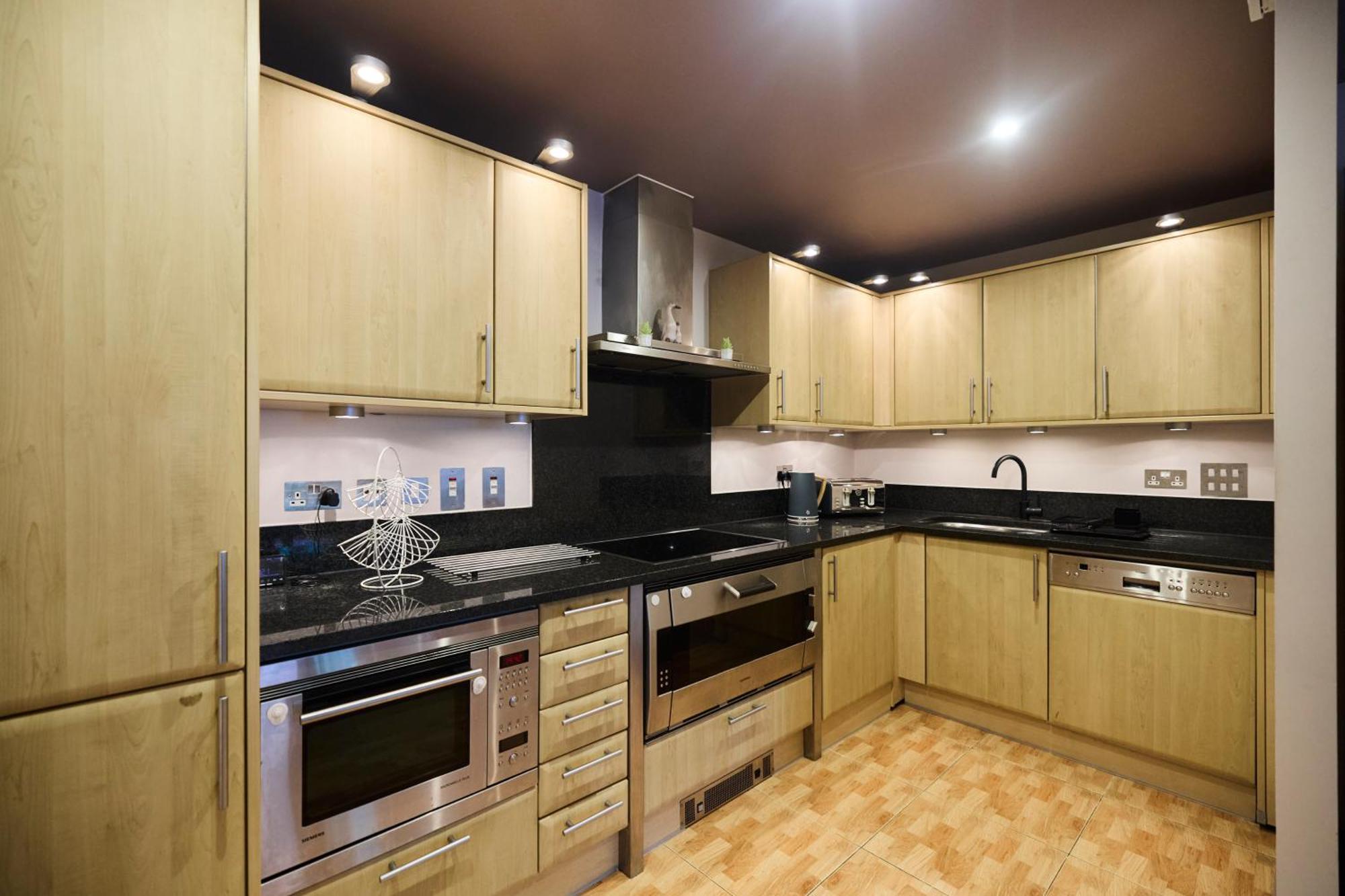 The Vauxhall Hideout - Comfy 2Bdr Flat With Balcony Londra Esterno foto